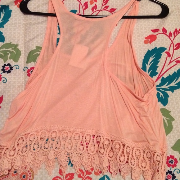 ❗️SOLD ON MERCARI❗️NWT: Charlotte Russe Crop Top - Picture 3 of 3