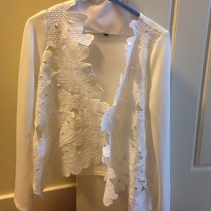 Anthropologie white floral blazer