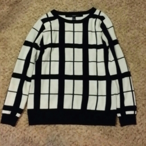 Sweater - Picture 1 of 1