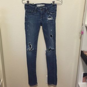 🚫TRADED🚫Ripped Abercrombie jeans!