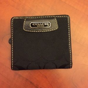 Coach wallet black excellent condition!