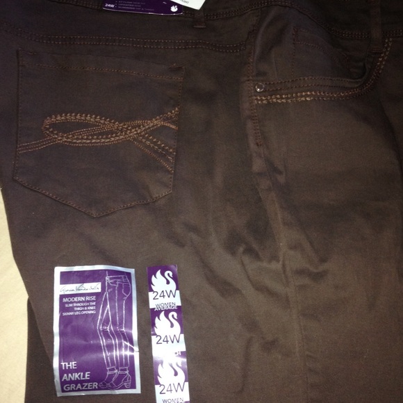 Ashley Ankle Grazer Brown Pants