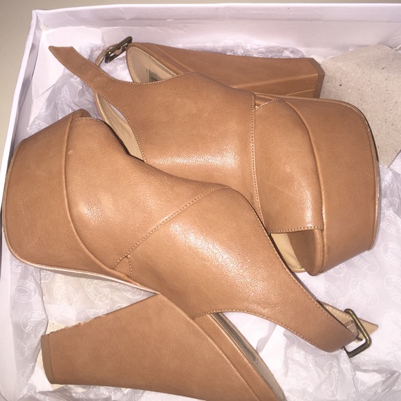 Steve Madden Nude Heels