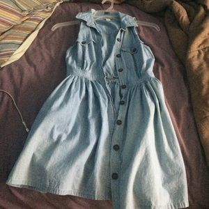 Collard dress with pockets