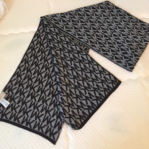 Michael Kors scarf