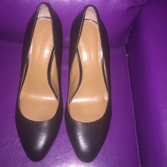 Black heels , will do trades