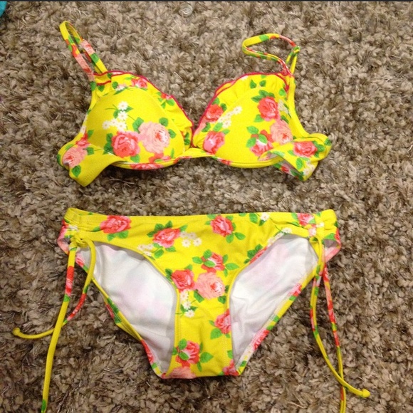 Xhilaration Other - Bright floral bikini