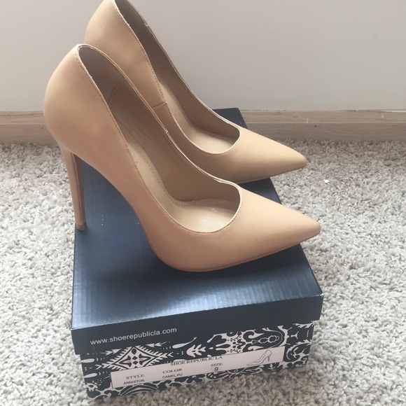 Shoes - Camel color pointed toe heels.