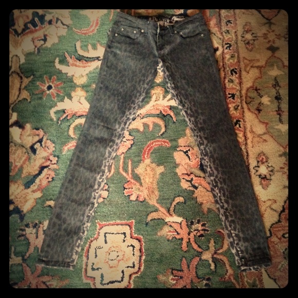 Faded leopard print skinny jeans