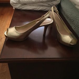 Gold Pumps