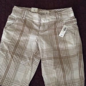Old Navy Low Rise Shorts beige/white squares