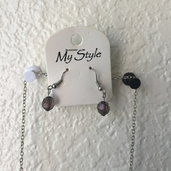 🚫SOLD🚫 Necklace - Picture 2 of 4