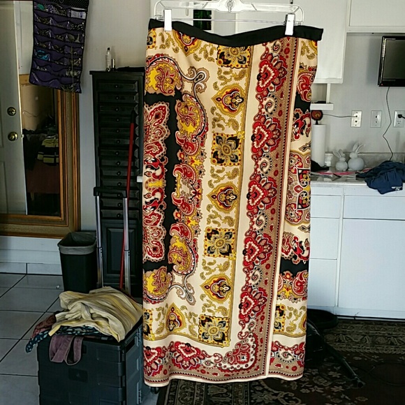 100 % Dana Bachman Long Silk Skirt Size 12