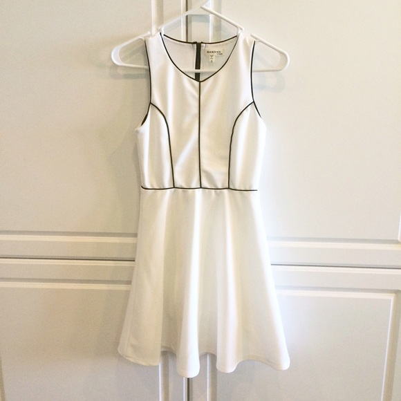 Dresses & Skirts - White Dress
