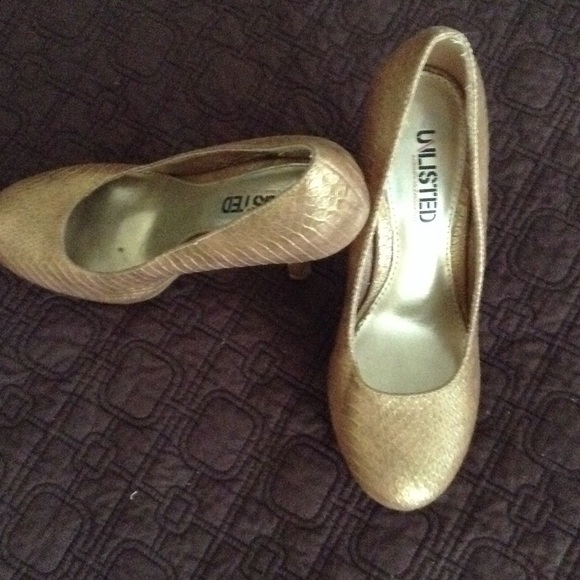 Gorgeous Gold Heels!