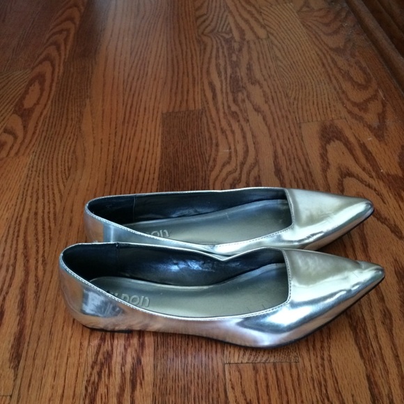 Tildon silver pointed flat - Picture 3 of 3