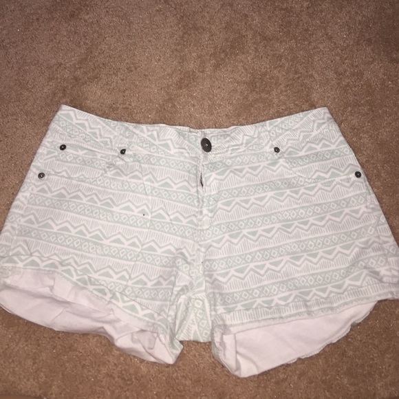 Cotton on mint green Aztec shorts