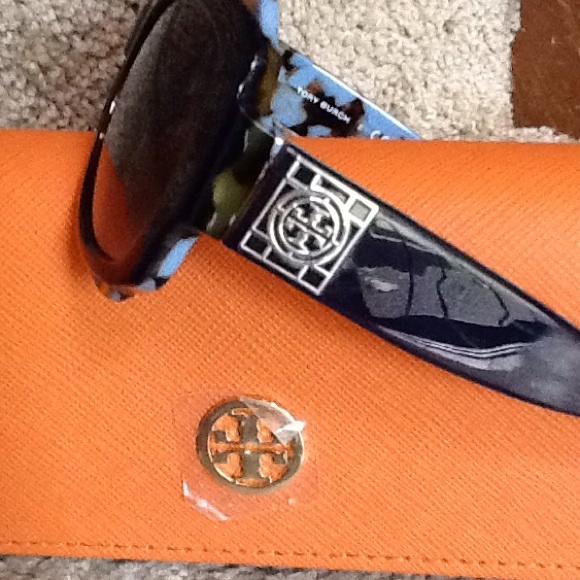 Tory Burch Sunglasses main image 4