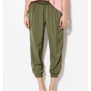 American Eagle Harem pants in olive green