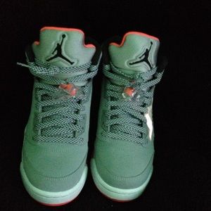 Jordan 5 hot lavas
