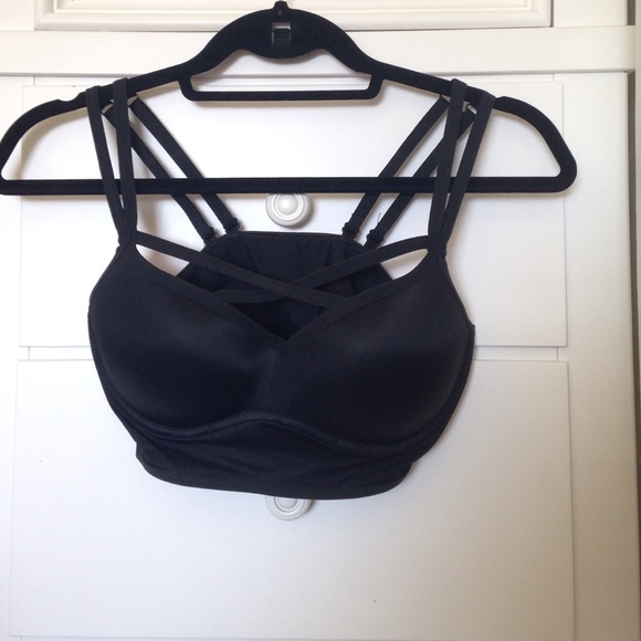 PINK Victoria's Secret fashionable sports bra! 😍