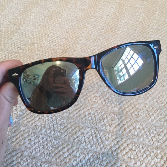 reflective sunglasses