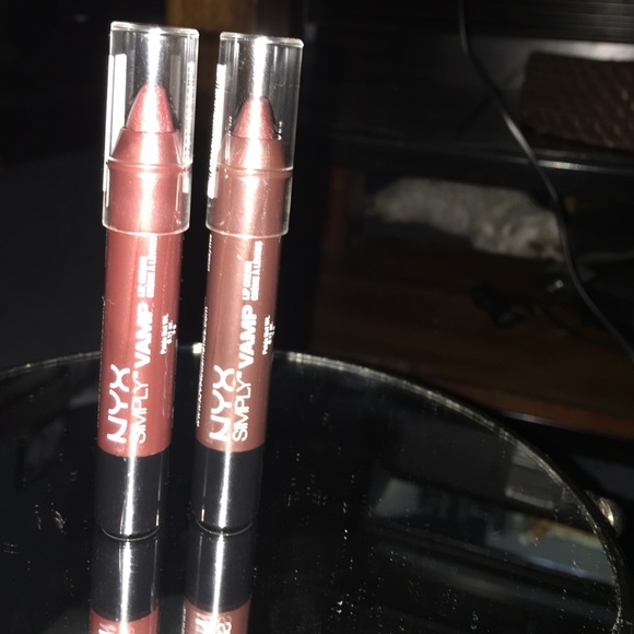 2 NYX Simply Vamp Lip Cream