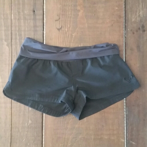 Closing 9/16🌴Roxy boardshort