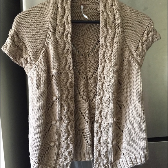 Free People short sleeved sweater