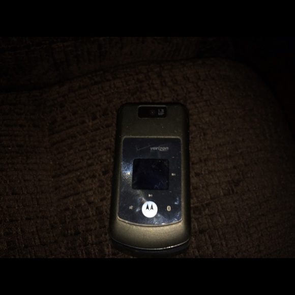 Cellphone - Picture 2 of 2