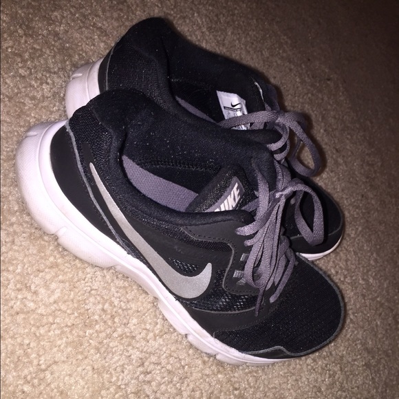 Nike Shoes - Nikes