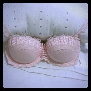 Girly convertible strapless bra