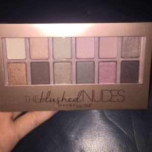 Maybelline blush nude palette new. Still sealed