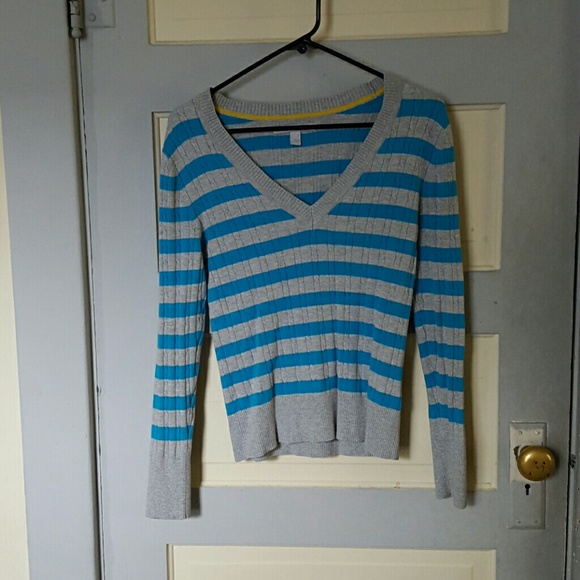 Old navy V-neck sweater