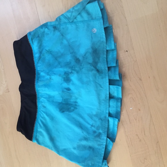 Teal tye dye lululemon skirt RARE