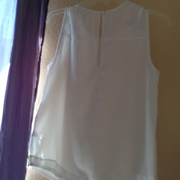 White sequence summer top - Picture 2 of 3