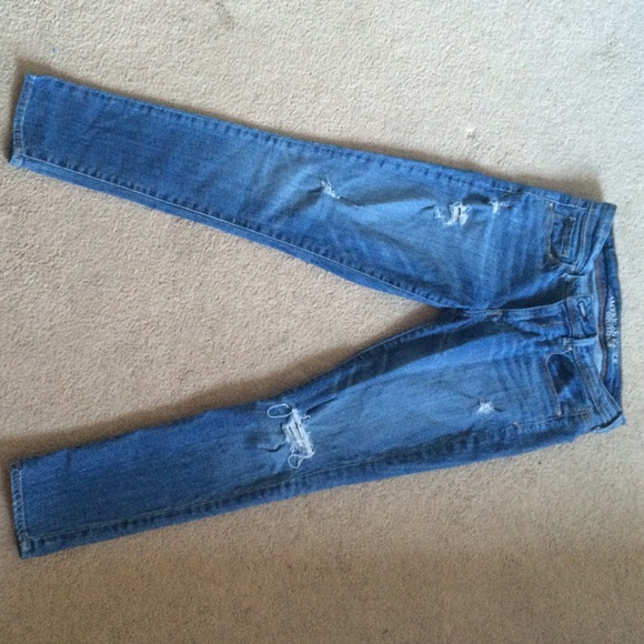 American eagle ripped jeans