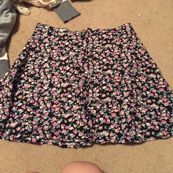 H&M divided skirt