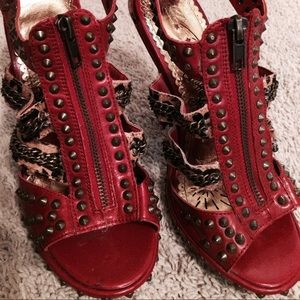 Naughty Monkey pumps