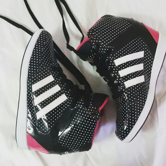 Wedge sneakers