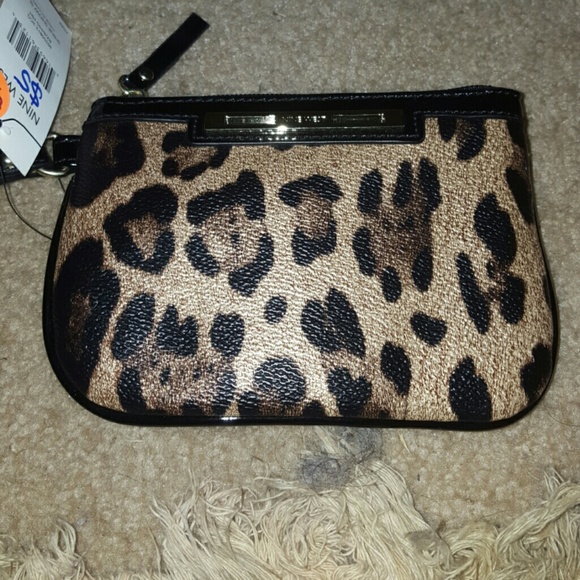Nine west wristlet - Picture 1 of 1