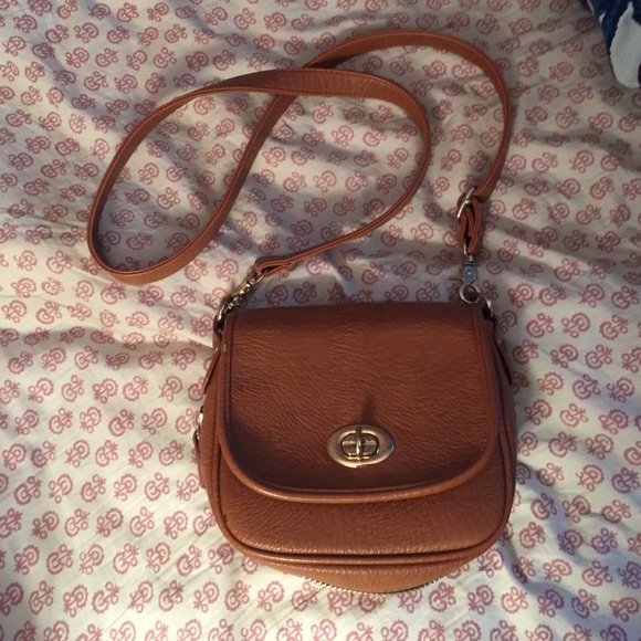 street level cross body bag