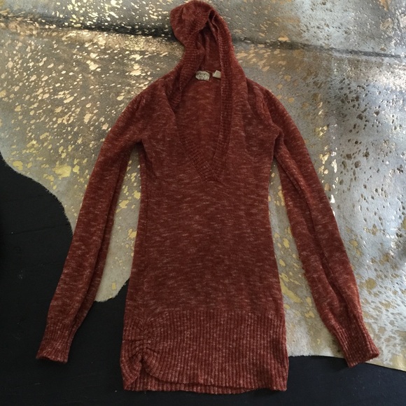 BKE SWEATER SZ M