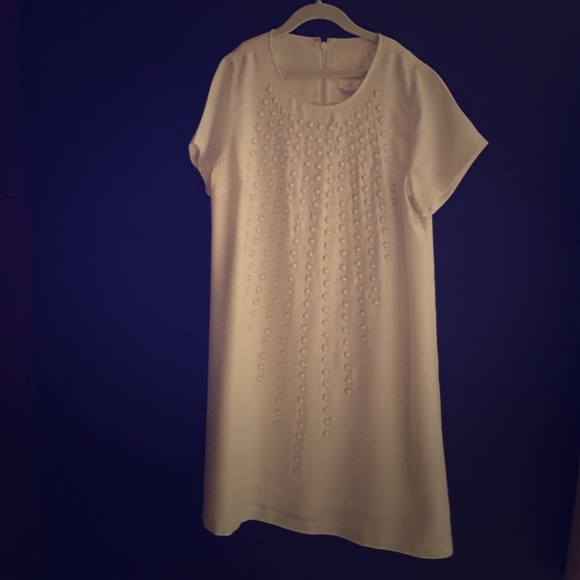 White Karta short dress with white jewels