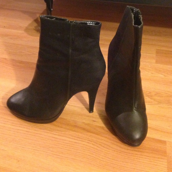 Black booties. Heeled