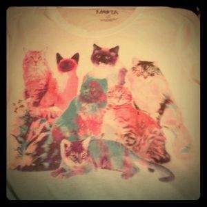 Bethany Mota cat shirt.
