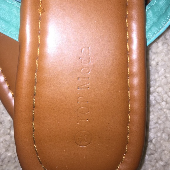 Sandals - Picture 2 of 2