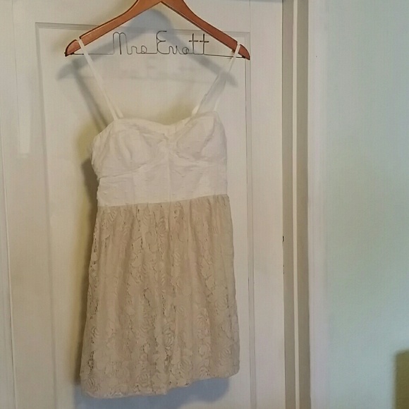 American Eagle White and Cream Lace Dress