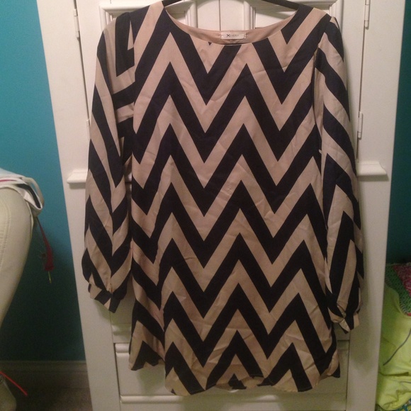 Navy and cream chevron long sleeve dress