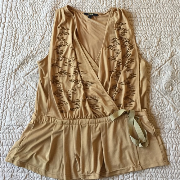 Black Collection top. Size L.